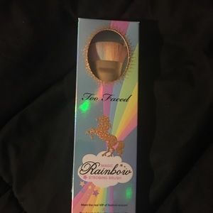 Too Faced Makeup Brush